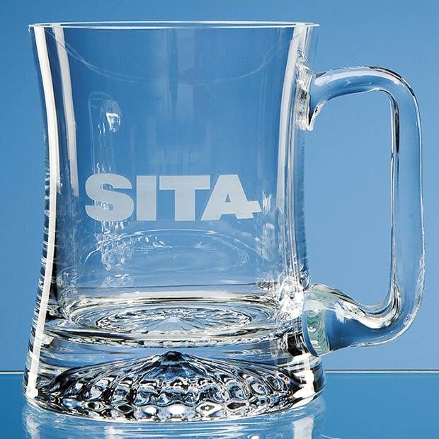 L24 0.34ltr Handmade Curved Star Base Tankard (This Item Includes Engraving)