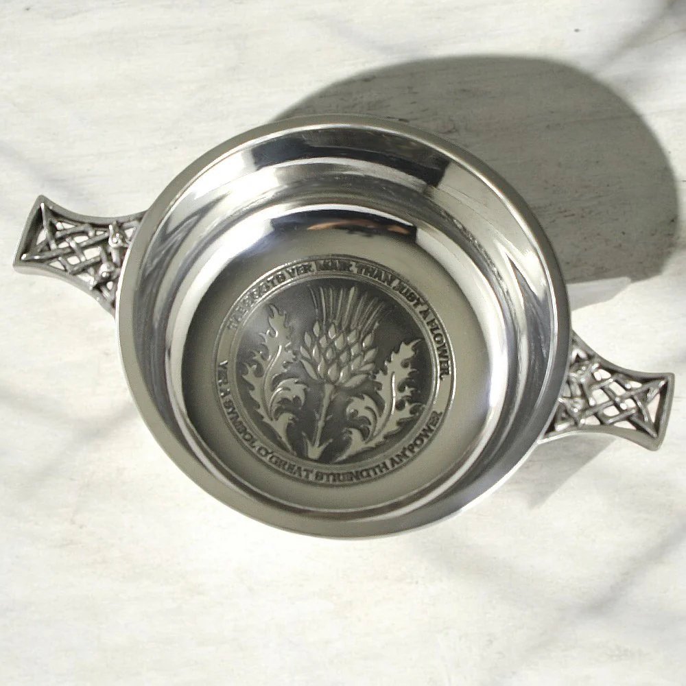 SG504  3.5 Inch Celtic Knot Handle Pewter Quaich Bowl with Tae A Thistle Design