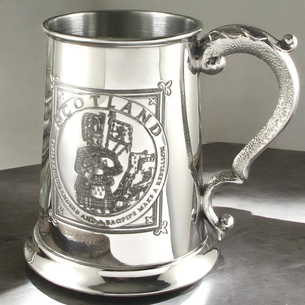 SG510  1 Pint* Pewter Beer Mug Tankard with Highland Piper Design